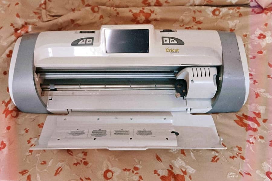 cricut expression 2 plotter cutter 0