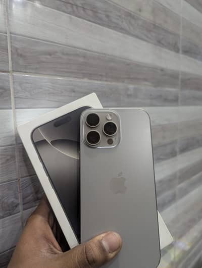 Iphone 16 pro max factory unlock 256 gb