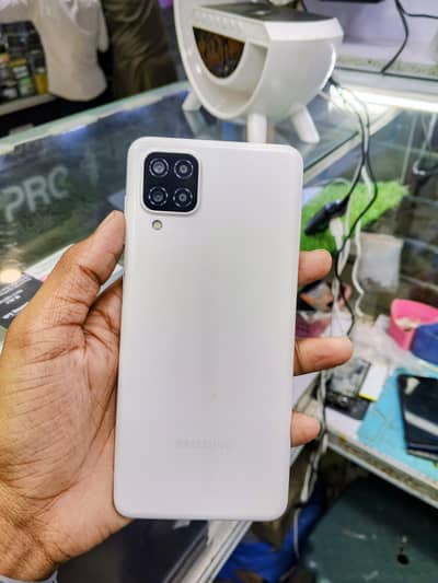Samsung A12