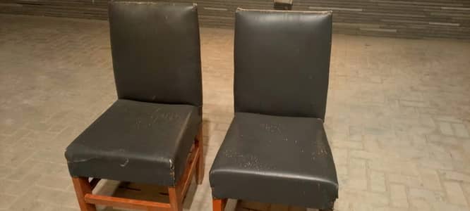 Restaurant Takhat and chairs