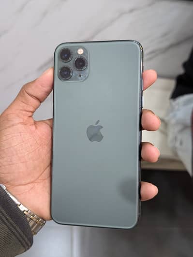 iPhone 11 Pro Max urgent sale krna hai water pack 10/10