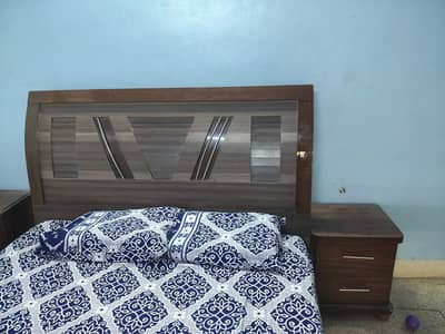Queen size bed with mattress in good condition
