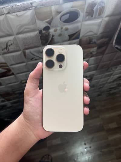 128 gb pta approved 10/10 desert battery health 96 with box