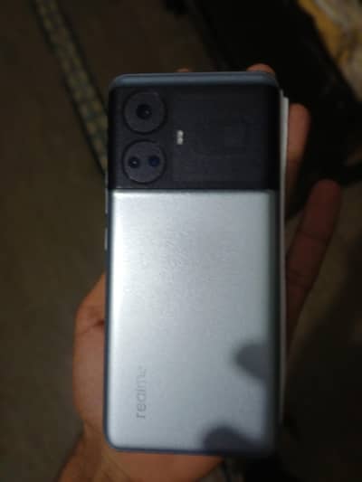 RAM_16 Memory_512 FastCharing_240 Fps_120 Condition_10/10 Colour_Silvr