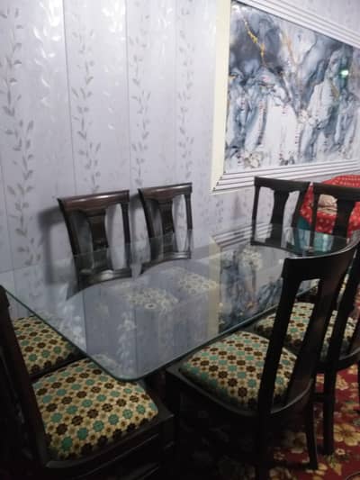 Dining table for sale