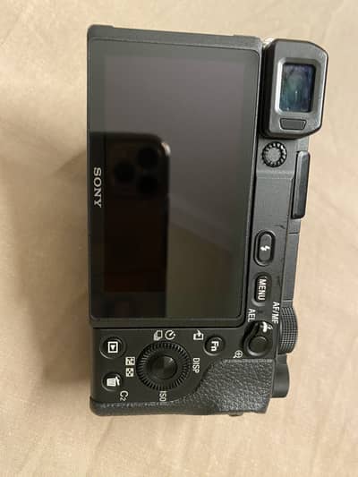 Sony A6400 with Kit Lens + 2 Batteries + 64GB Card – Excellent Conditi