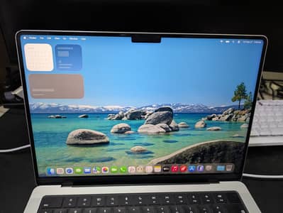 M3 macbook pro 32GB / 512GB