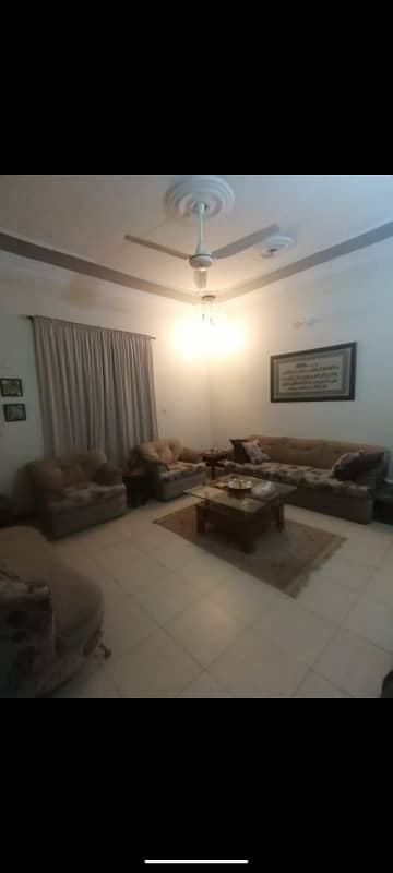 2 bed dd Lease Flat Ground floor single belt west open