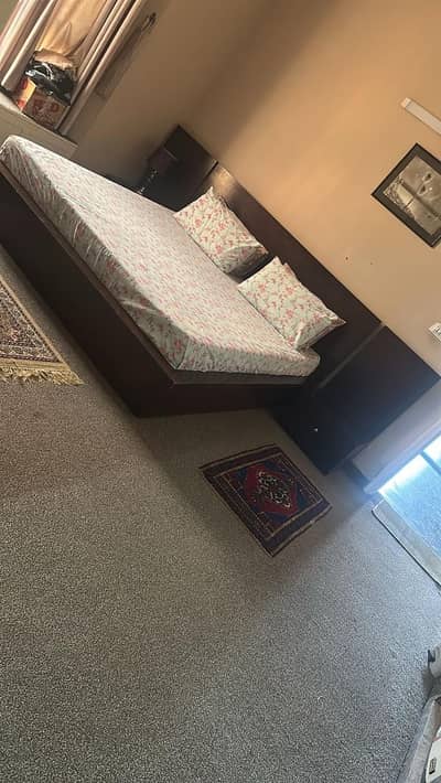 King Bed + Mattress