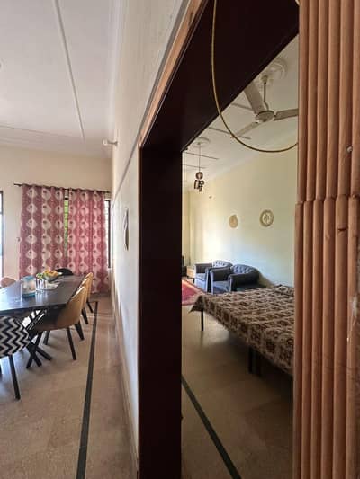 Separate Upper Portion 3 rooms walking to road(03277342171)