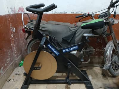 Stationary Exercise Bike / Spinning Bike