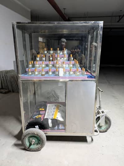 Attar rehri. / Cart ,/