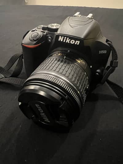 D3500 brand new never used with extra lens
