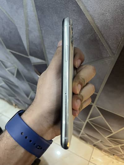 Iphone 11 pro 256 gb pta approved