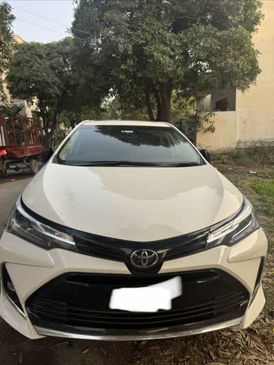 Toyota corolla altis grande 1.8 black interior