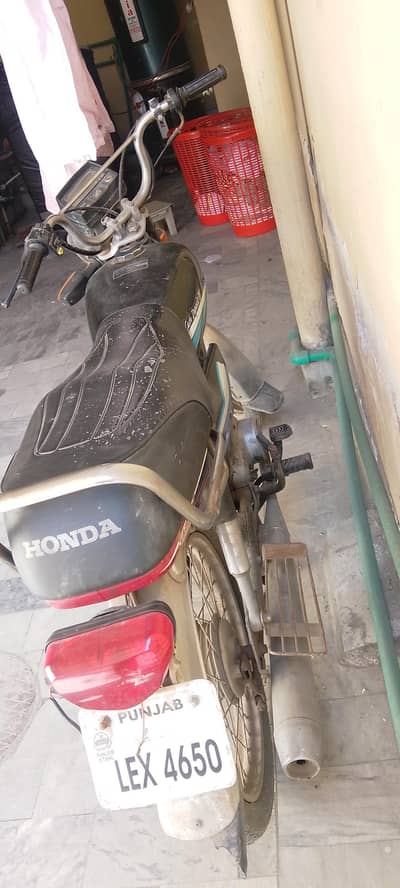 Honda CD 70 2012  Model bike for sale.