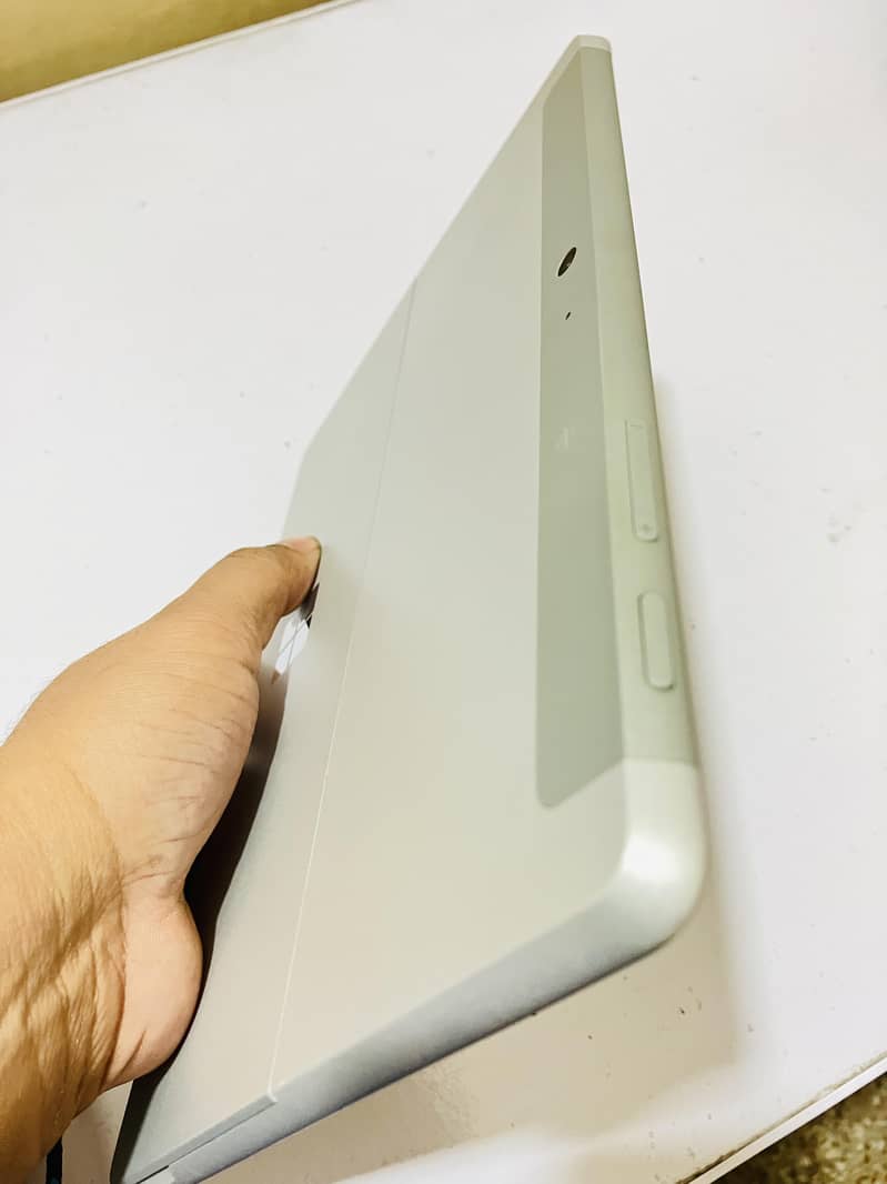 Surface Tablet (8/256) 2