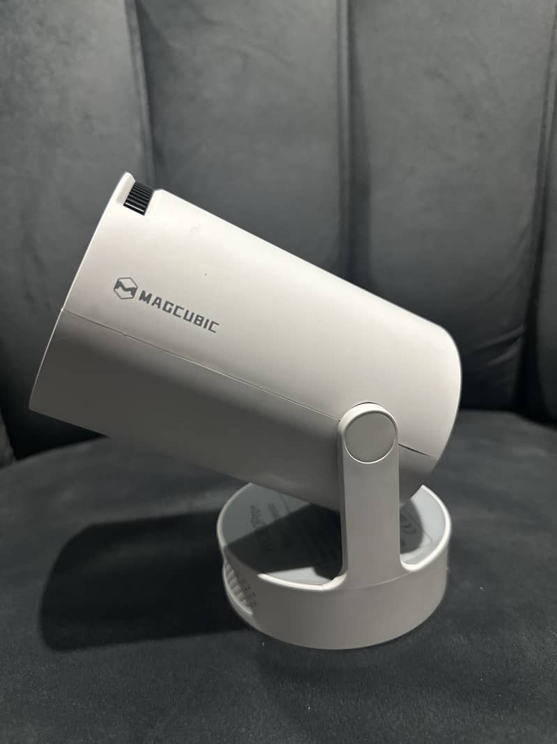 android projector HY300 pro plus 1