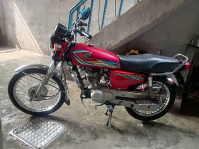 Honda 125 neat clean biometric file on the spot for sale in Lahore