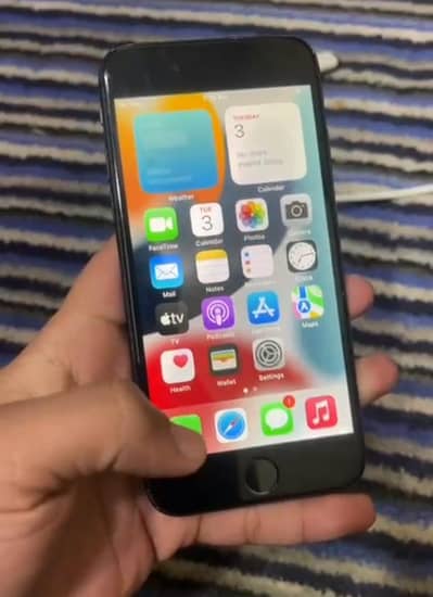 iphone 7 for sale condition 10by 9