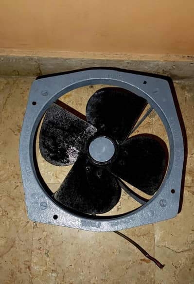 Exhaust Fan (Almost new).