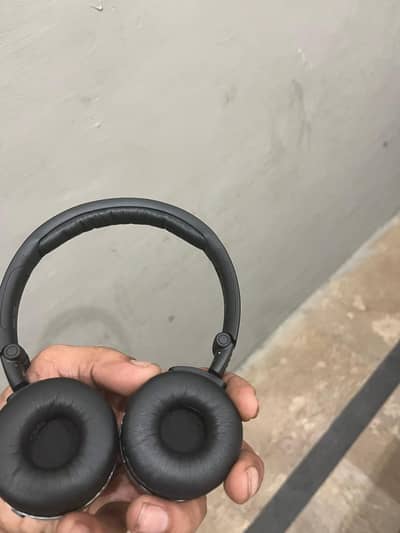 mercedes Benz AKG original headphones p104 2012/2020 model