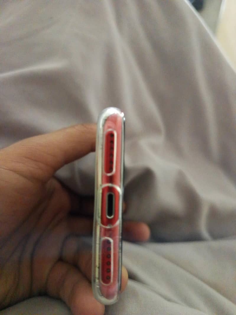 IPhone SE 3rd generation 4