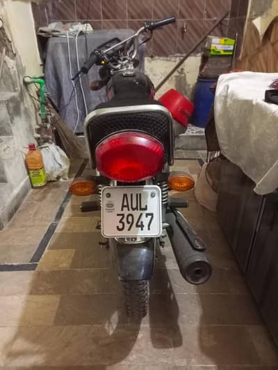 honda 125 black color