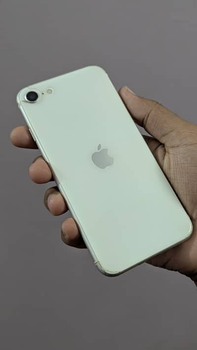iPhone se 2 (2020) official pta approved 9/10 condition