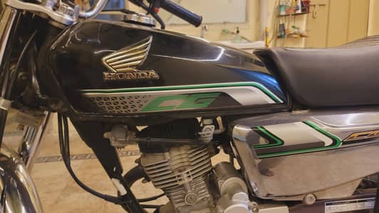 Honda CG 125 Special Edition 5 Gears Low KM