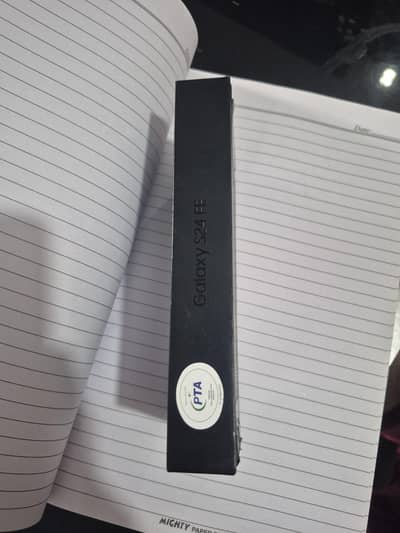 Samsung mobile S24 Fe 8 256   10 condition