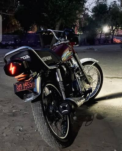 urgent honda 125 for sale all oky in 10/10 condition