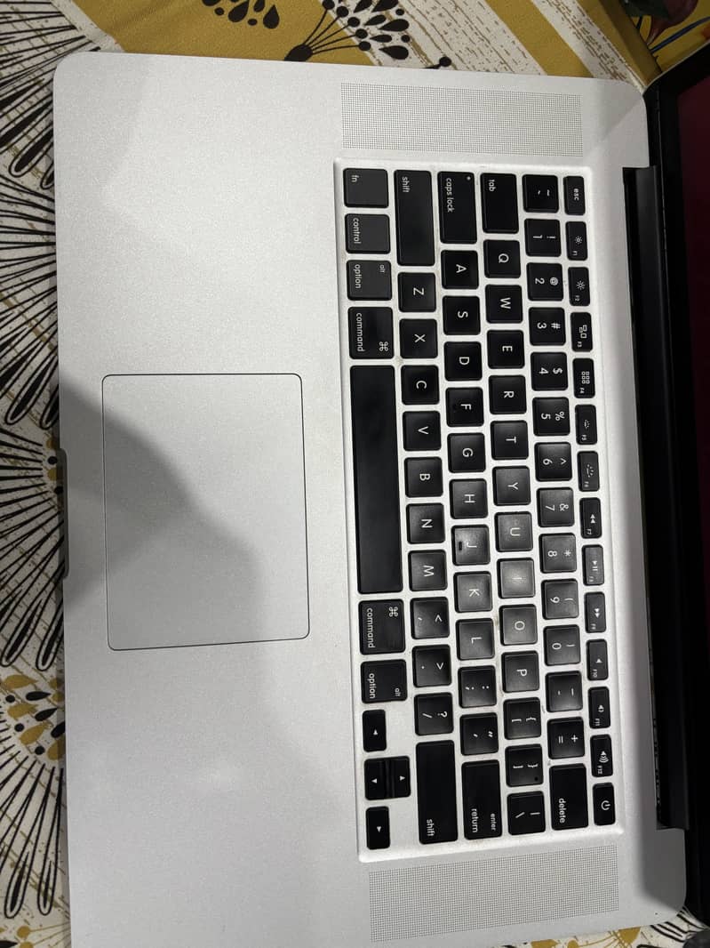 Macbook pro 1