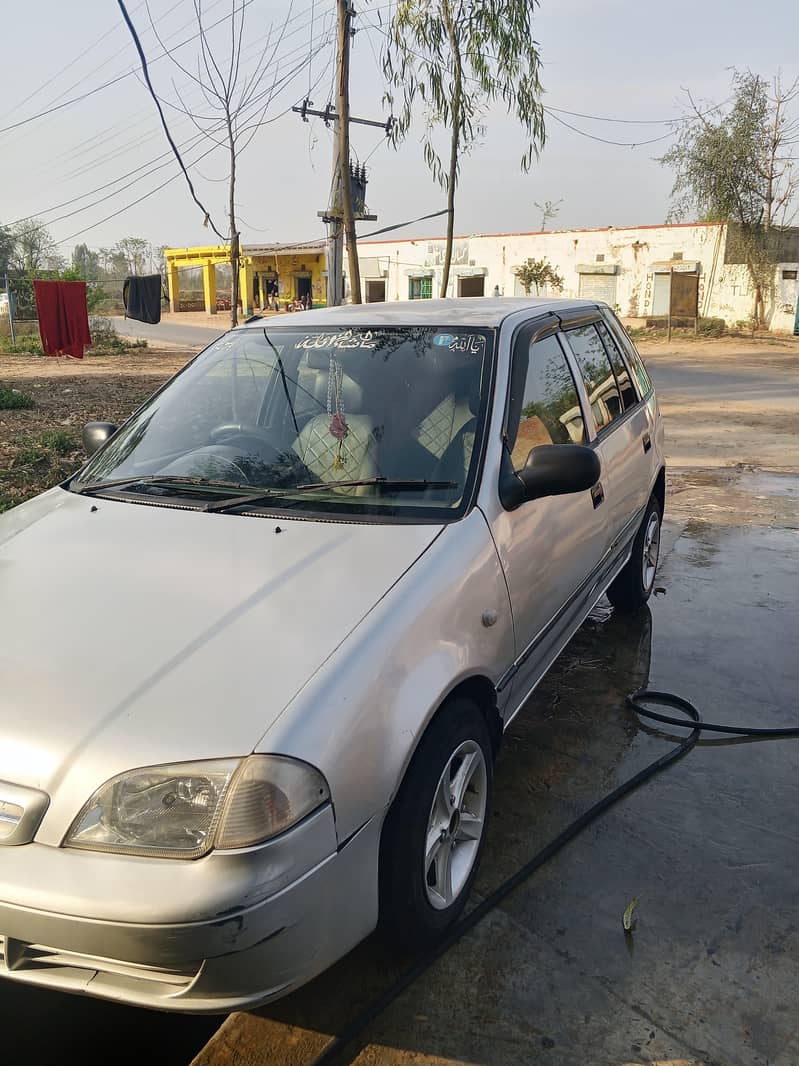 اچھی گڈی اے تے رنگ وی ٹھیک سو انجن نواں کروایا ہے ۔تے ٹائر وی نوے نے 9