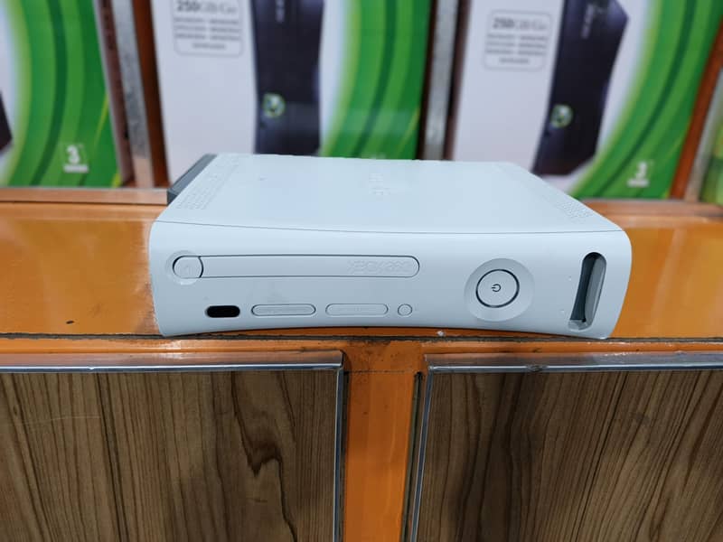 Xbox 360 fat model 1