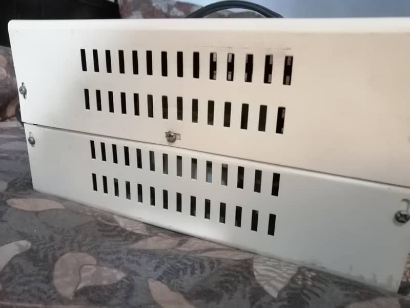 Stablizer 3000 Watts 5