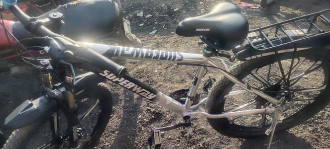 me apni bycecal sell krna chahta ho 3 month use hai peso ki zrort hai