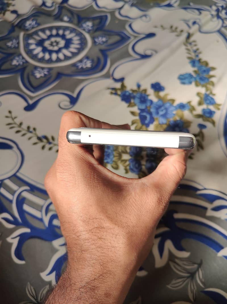 Google pixel 6 pro 4