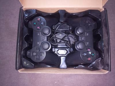 2.4G WIRELESS CONTROLLER GAMEPAD