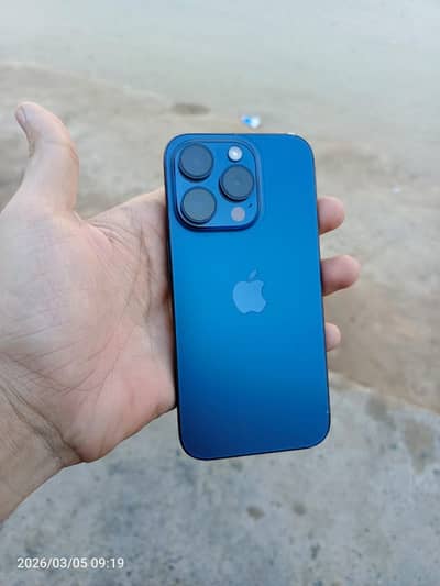 Iphone 15 pro 256 gb Factory unlock 10/10