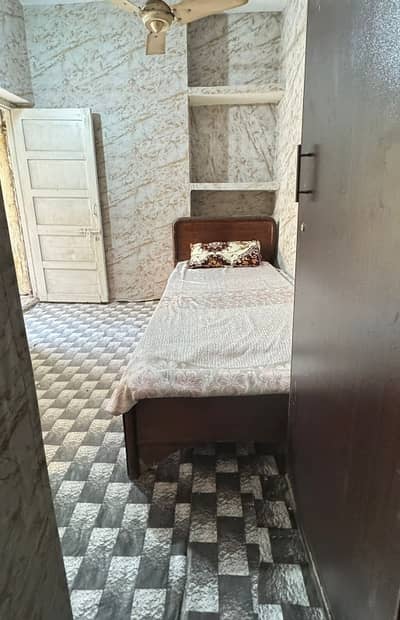 AYAT GIRLS HOSTEL SINGLE SEATER ROOM AVAILABLE.