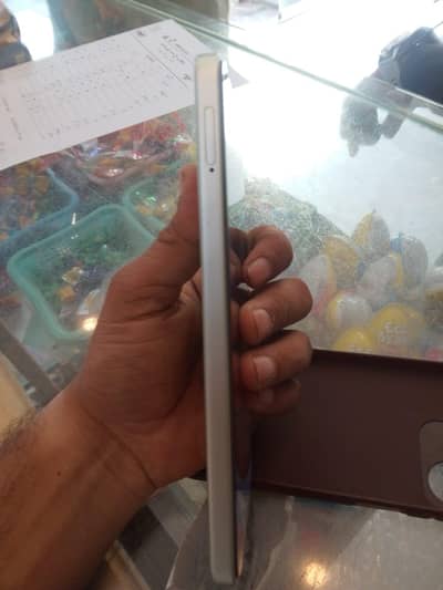 fresh condition 10/10.03056438088