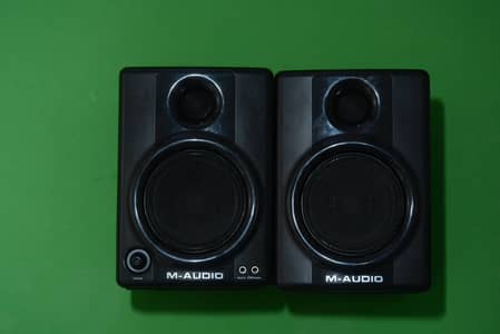 M-Audio AV 30 Monitors