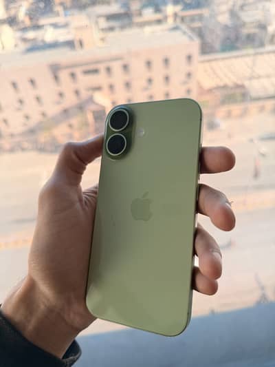 IPHONE 17 SAGE GREEN