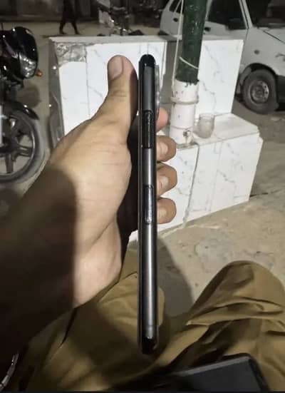 Iphone 11pro 256 GB factory lock