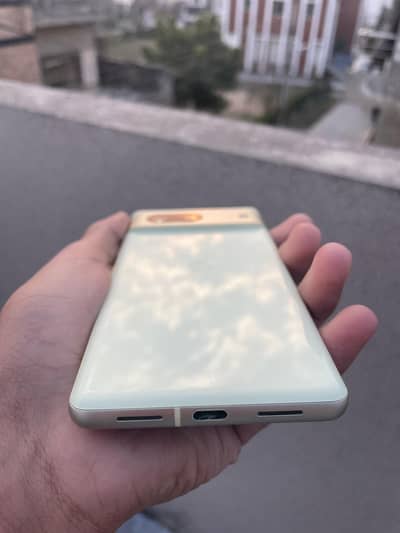 Google pixel 7 demanding color