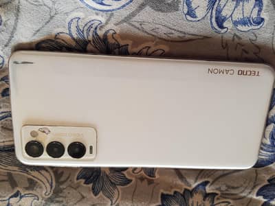 srif touch  ka glass change ha or fingur Kam ni krta Baki kohi maslani