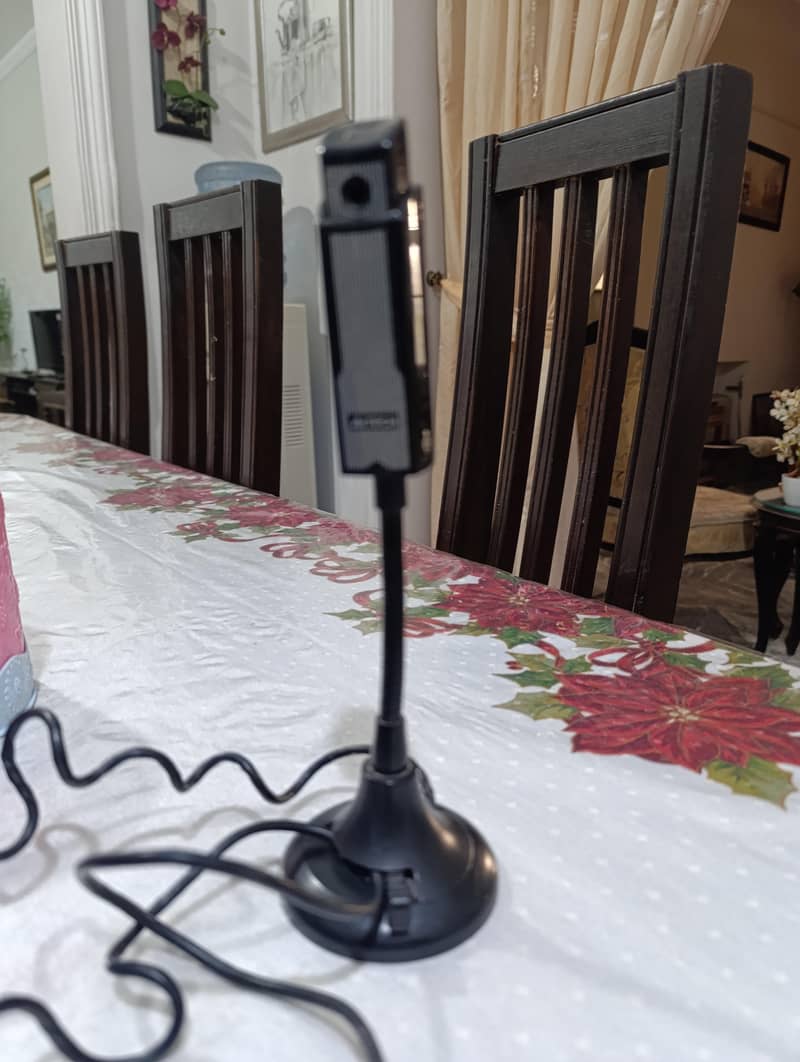 A4 tech microphone and camera 2