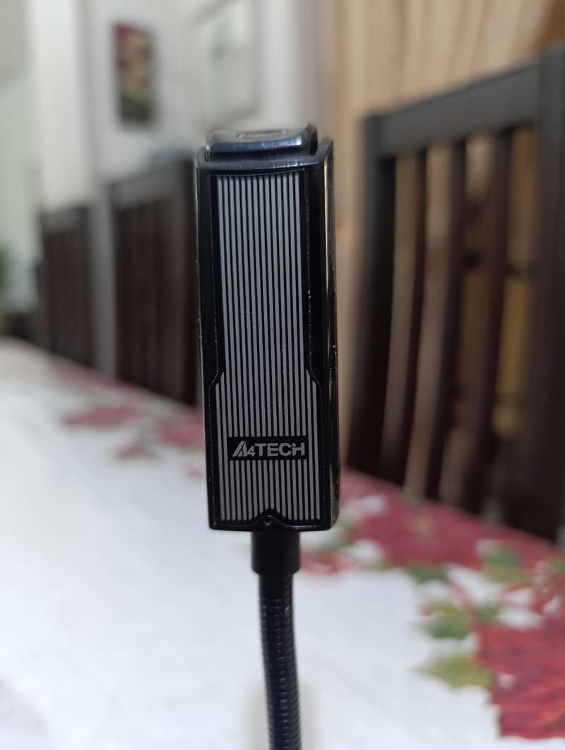 A4 tech microphone and camera 5