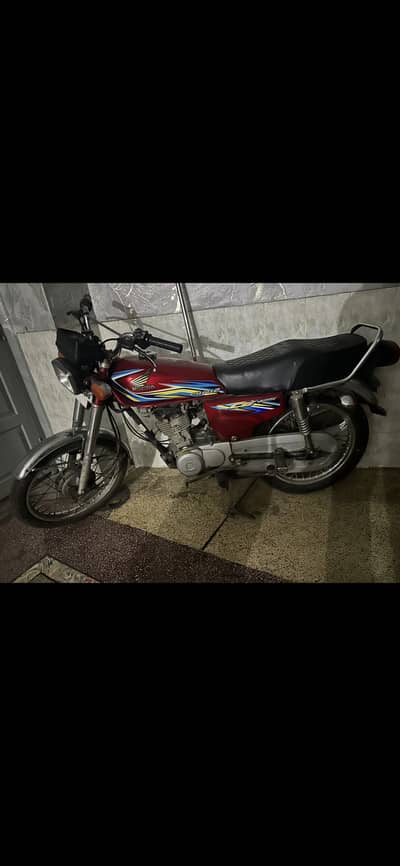 Honda 125 Red Color 18/19 Model